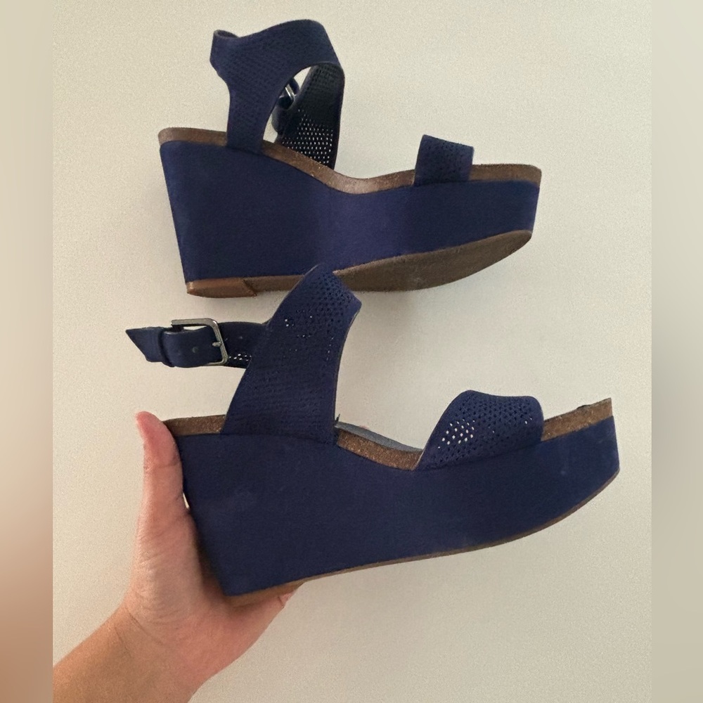Vince Camuto Women’s Navy Blue Wedge